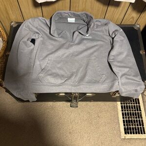 Woman’s Columbia Quarter-zip Sweatshirt